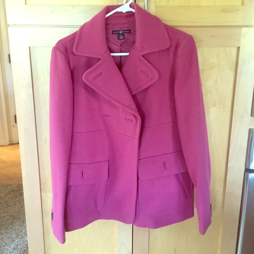 Magenta GAP short peacoat size M Excellent